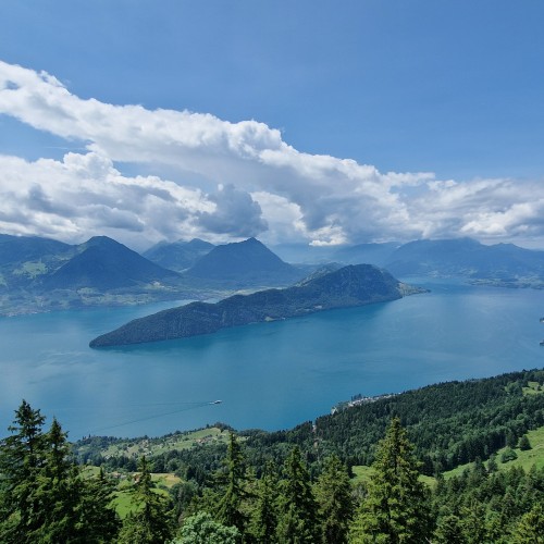 Hiking from Brunnen to Mount Rigi
